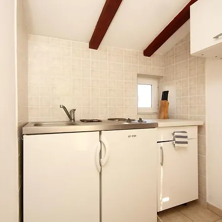 Studio 10094a Daire